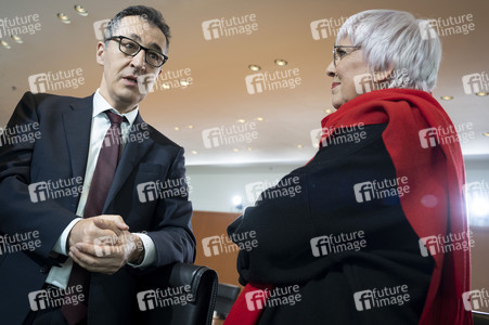 129. Sitzung des Bundeskabinetts in Berlin