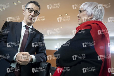 129. Sitzung des Bundeskabinetts in Berlin