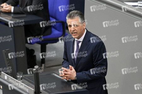 213. Sitzung des Deutschen Bundestages in Berlin