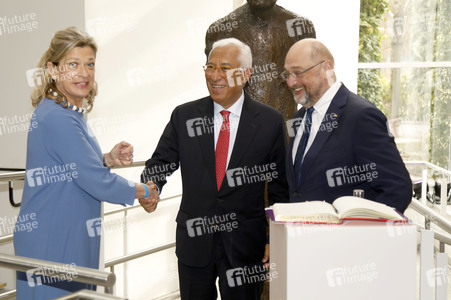 Festakt zum 100. Jubiläum der Friedrich-Ebert-Stiftung in Berlin