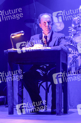 Musikalische Lesung mit Ulrich Noethen und dem Moka Efti Orchestra in Köln