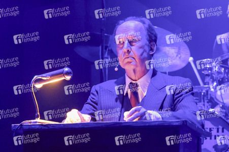 Musikalische Lesung mit Ulrich Noethen und dem Moka Efti Orchestra in Köln