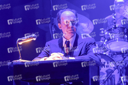 Musikalische Lesung mit Ulrich Noethen und dem Moka Efti Orchestra in Köln