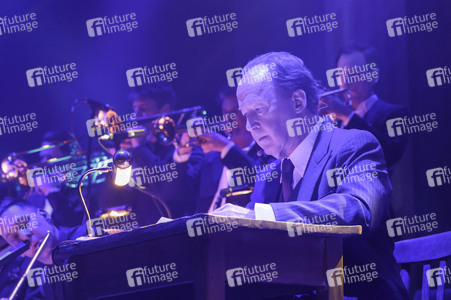 Musikalische Lesung mit Ulrich Noethen und dem Moka Efti Orchestra in Köln