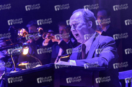 Musikalische Lesung mit Ulrich Noethen und dem Moka Efti Orchestra in Köln