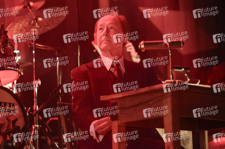 Musikalische Lesung mit Ulrich Noethen und dem Moka Efti Orchestra in Köln