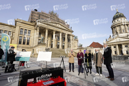 Wiedereröffnung vom Gendarmenmarkt in Berlin