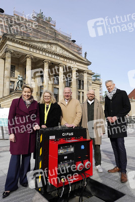 Wiedereröffnung vom Gendarmenmarkt in Berlin