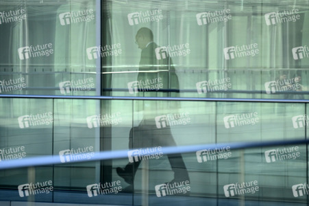 214. Sitzung des Deutschen Bundestages in Berlin