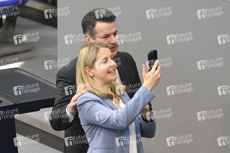 214. Sitzung des Deutschen Bundestages in Berlin