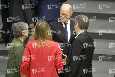 214. Sitzung des Deutschen Bundestages in Berlin