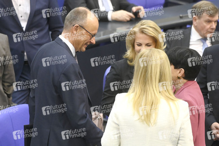 214. Sitzung des Deutschen Bundestages in Berlin