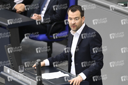 214. Sitzung des Deutschen Bundestages in Berlin