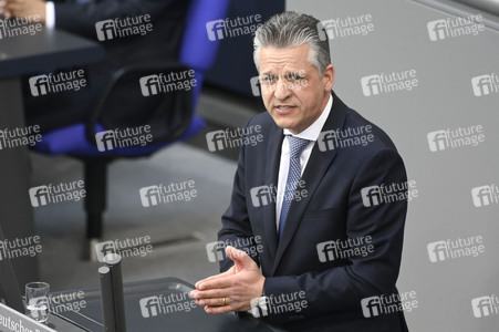 214. Sitzung des Deutschen Bundestages in Berlin