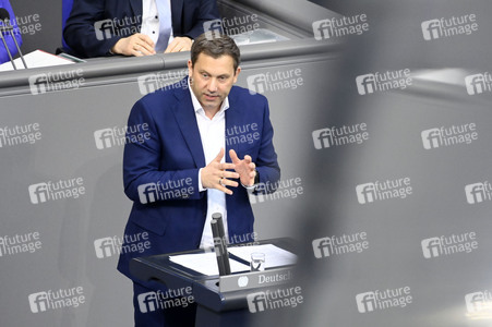 214. Sitzung des Deutschen Bundestages in Berlin