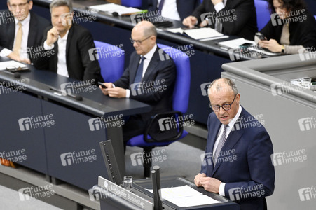 214. Sitzung des Deutschen Bundestages in Berlin