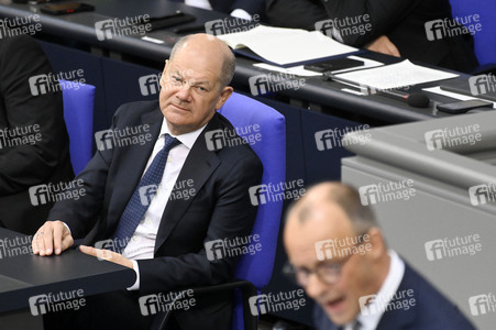 214. Sitzung des Deutschen Bundestages in Berlin