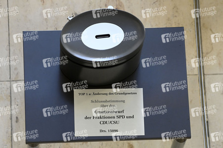 214. Sitzung des Deutschen Bundestages in Berlin