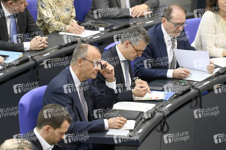 214. Sitzung des Deutschen Bundestages in Berlin