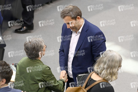 214. Sitzung des Deutschen Bundestages in Berlin