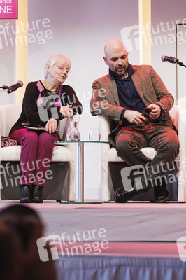 Roberto Saviano und Barbara Auer auf der lit.Cologne 2025 in Köln