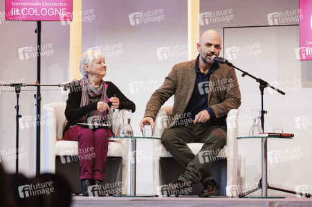 Roberto Saviano und Barbara Auer auf der lit.Cologne 2025 in Köln