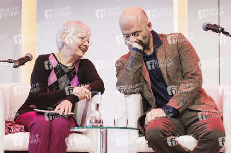 Roberto Saviano und Barbara Auer auf der lit.Cologne 2025 in Köln