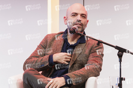 Roberto Saviano und Barbara Auer auf der lit.Cologne 2025 in Köln