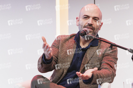 Roberto Saviano und Barbara Auer auf der lit.Cologne 2025 in Köln