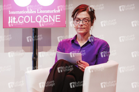 Roberto Saviano und Barbara Auer auf der lit.Cologne 2025 in Köln