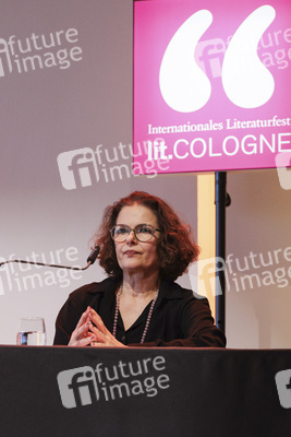 Roberto Saviano und Barbara Auer auf der lit.Cologne 2025 in Köln