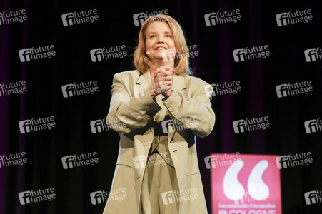 Annette Frier und Maren Kroymann auf der lit.Cologne 2025 in Köln