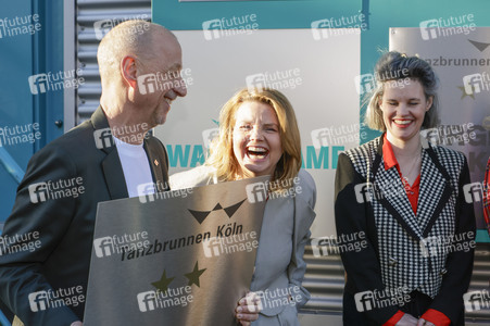 Ehrung zu 20 Jahre lit.Cologne-Lesungen am Tanzbrunnen in Köln