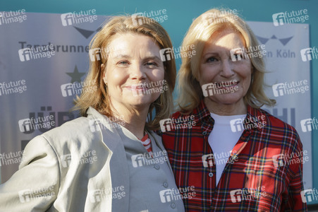 Ehrung zu 20 Jahre lit.Cologne-Lesungen am Tanzbrunnen in Köln