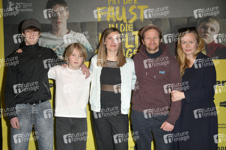 Filmpremiere 'Mit der Faust in die Welt schlagen' in Berlin