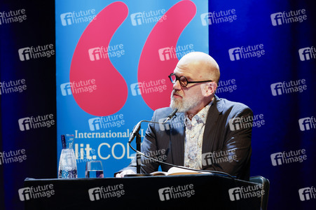 Esther Schweins, Dietmar Bär und Thomas Böhm auf der lit.Cologne 2025 in Köln