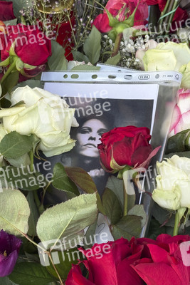 Gedenken an AnNa R. am Theater des Westens in Berlin