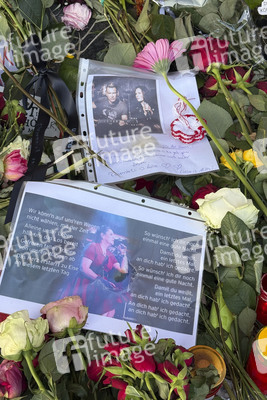 Gedenken an AnNa R. am Theater des Westens in Berlin