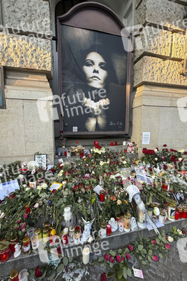 Gedenken an AnNa R. am Theater des Westens in Berlin