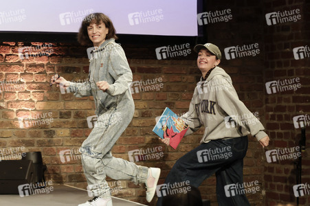 Anna Thalbach und Nellie Thalbach auf der lit.kid.Cologne 2025 in Köln