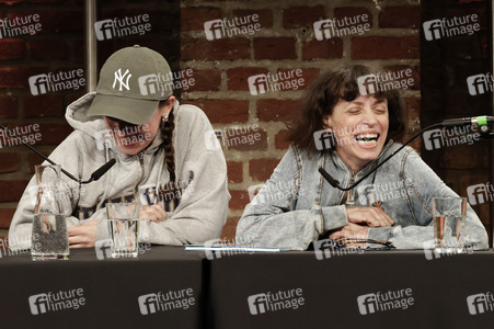 Anna Thalbach und Nellie Thalbach auf der lit.kid.Cologne 2025 in Köln