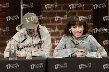 Anna Thalbach und Nellie Thalbach auf der lit.kid.Cologne 2025 in Köln