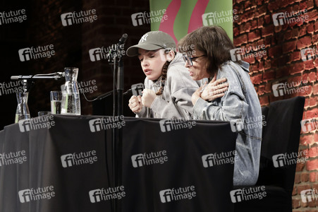 Anna Thalbach und Nellie Thalbach auf der lit.kid.Cologne 2025 in Köln
