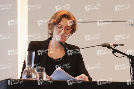Luise Wolfram und Jasna Fritzi Bauer auf der lit.Cologne 2025 in Köln