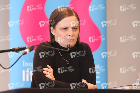 Luise Wolfram und Jasna Fritzi Bauer auf der lit.Cologne 2025 in Köln