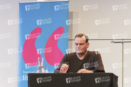 Devid Striesow und Paul Ingendaay  auf der lit.Cologne 2025 in Köln