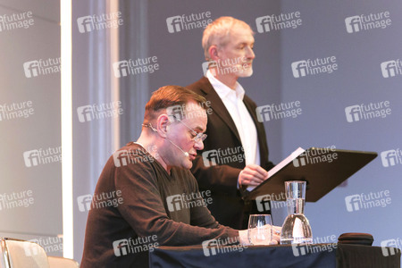Devid Striesow und Paul Ingendaay  auf der lit.Cologne 2025 in Köln