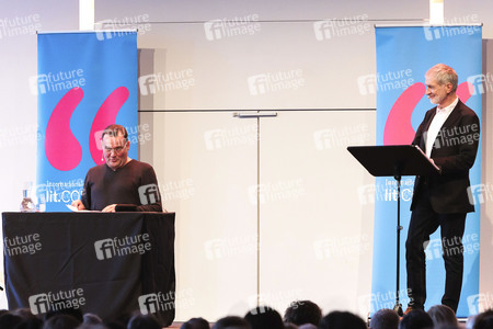 Devid Striesow und Paul Ingendaay  auf der lit.Cologne 2025 in Köln