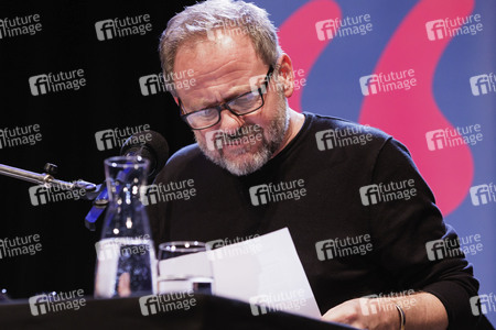 Samuel Finzi, Nina Kunzendorf und Jakob Hein auf der lit.Cologne 2025 in Köln