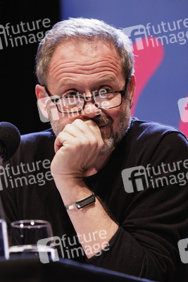 Samuel Finzi, Nina Kunzendorf und Jakob Hein auf der lit.Cologne 2025 in Köln